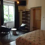 Domaine De Poumatan Nocleg ze śniadaniem 3*
