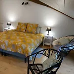 Nocleg ze śniadaniem Domaine De Poumatan Riviere-Saas-et-Gourby