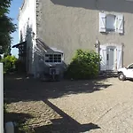 Domaine De Poumatan Nocleg ze śniadaniem 3*