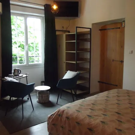 Domaine De Poumatan Nocleg ze śniadaniem 4*
