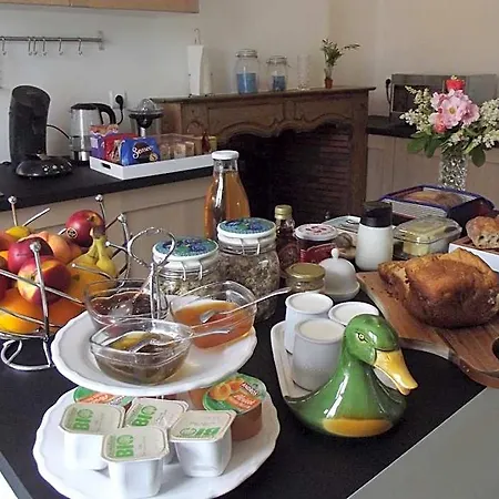 Domaine De Poumatan Bed & Breakfast 4*
