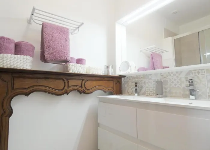 Domaine De Poumatan 住宿加早餐酒店 3*